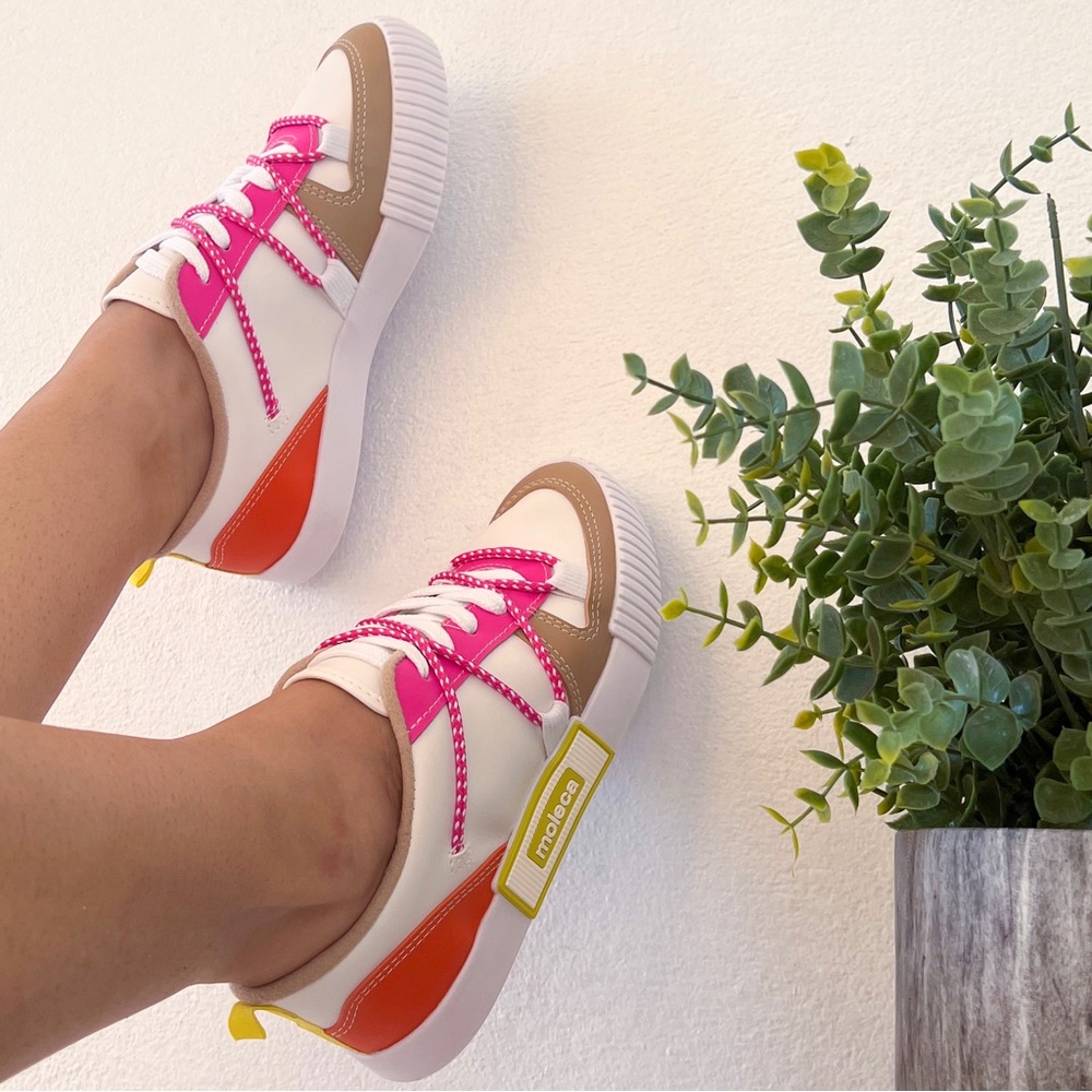 Trendy Sneakers